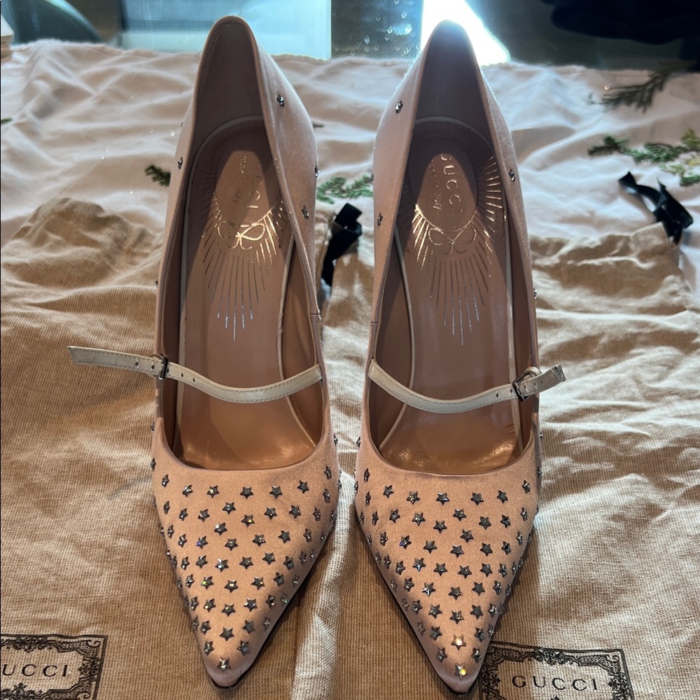 Gucci Women's Pink and White Studded Heels - Picture 3 of 6